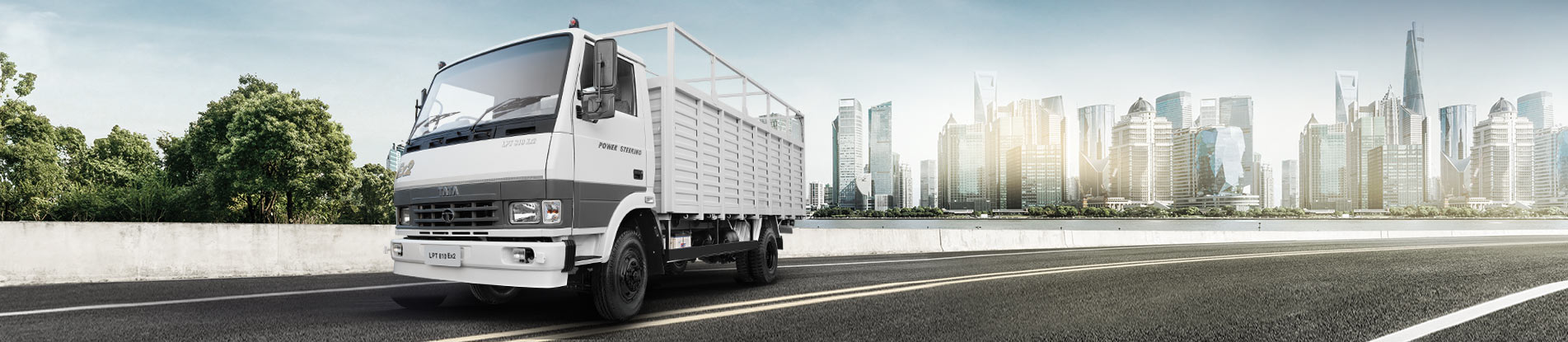 7T cargo truck banner1