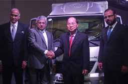 Tata Motors lança o mini caminhão TATA SUPERACE no Vietnã